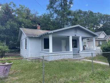 Main picture of 2939 Spencer St