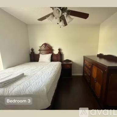 Main picture of 225 Lobelia Dr