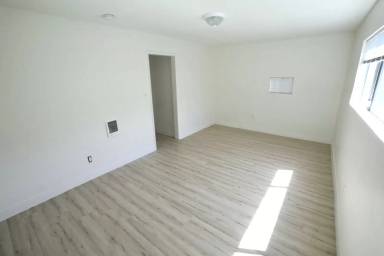 Main picture of 2527 Cedar Ave