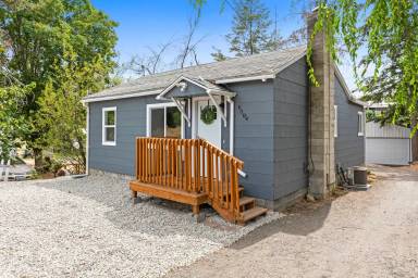 Main picture of 8004 E Broadway Ave