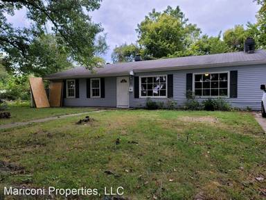 Main picture of 71 W Adams Dr