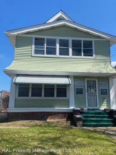 Main picture of 3549 E 147th St