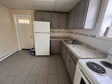 Main picture of 826 Main St