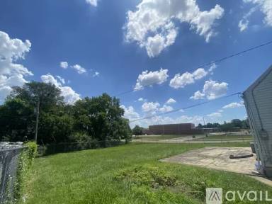 Main picture of 902 Cleverly Rd