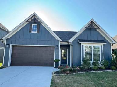 Main picture of 154 Yellowstone Way