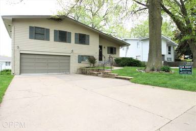 Main picture of 2623 N 96th St