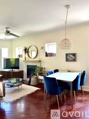 Main picture of 4704 N Winthrop Ave