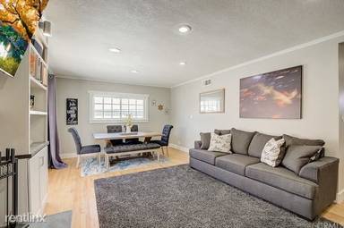 Main picture of 1029 Oleander St