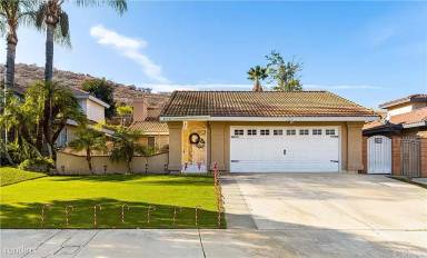 Main picture of 3372 Lincoln St