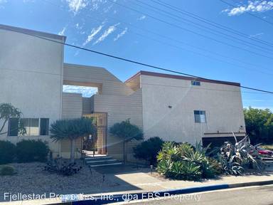 Main picture of 2451 Chicago St