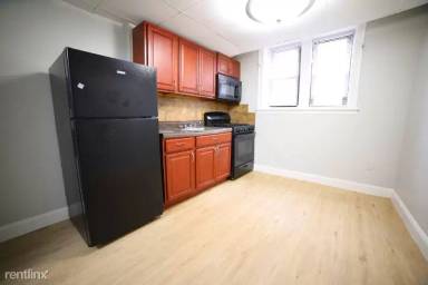 Main picture of 1 Britton St
