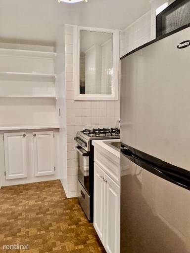 Main picture of 2 Champney Pl