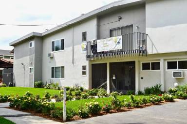 Main picture of 2801 Orchard Ave