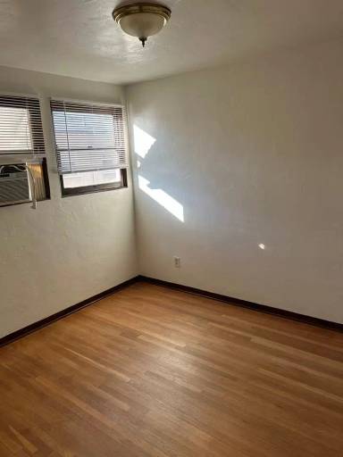 Main picture of 4026 Illinois St