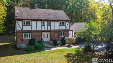 Main picture of 23 Golden Oaks Dr