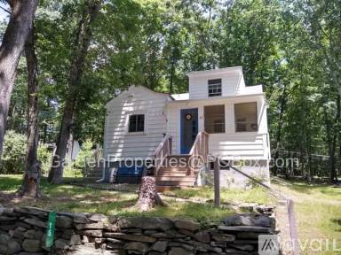 Main picture of 15 Hawley Wood Rd
