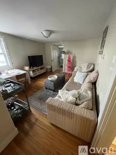 Main picture of 99 Old Harbor St