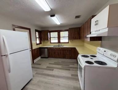 Main picture of 8469 Cobb Rd