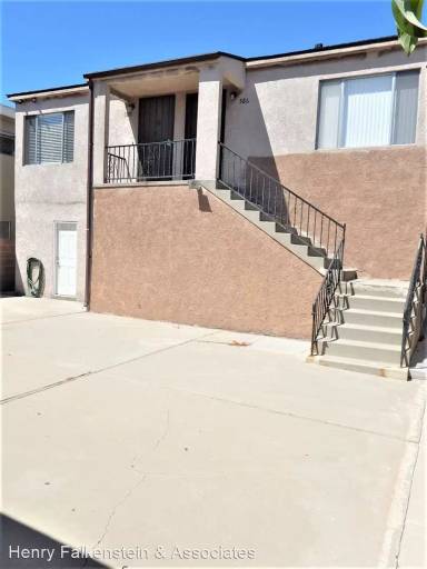 Main picture of 584 W 19th St
