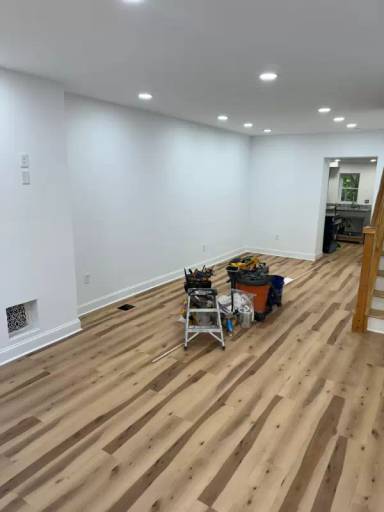 Main picture of 2169 N Dover St