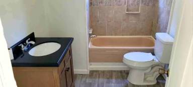 Main picture of 205 Holt Ave