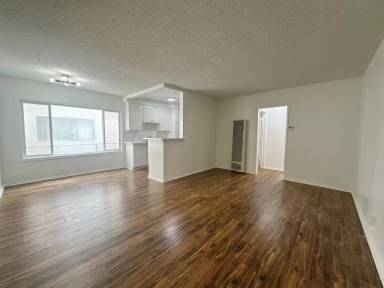Main picture of 4061 McLaughlin Ave