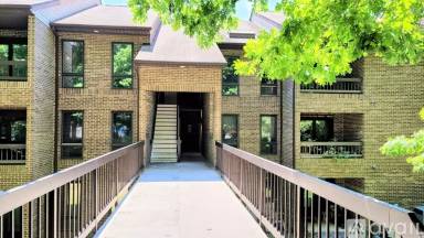 Main picture of 44763 Woodlake Ct