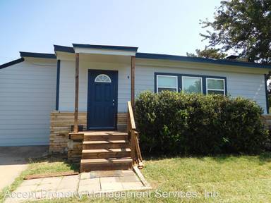 Main picture of 2135 S Oswego Pl