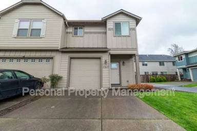 Main picture of 1311 NE 82nd Way