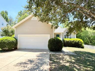 Main picture of 3404 Crimson Wood Dr