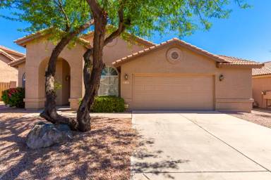 Main picture of 4545 E Rowel Rd
