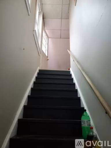 Main picture of 51 Maple St