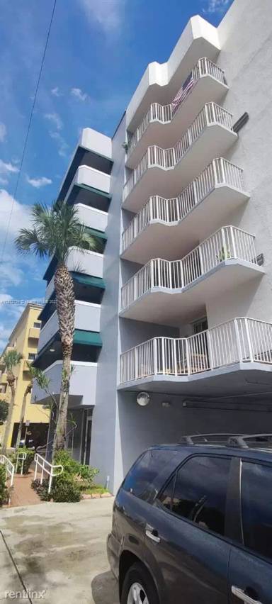 Main picture of 4854 NW 7th St