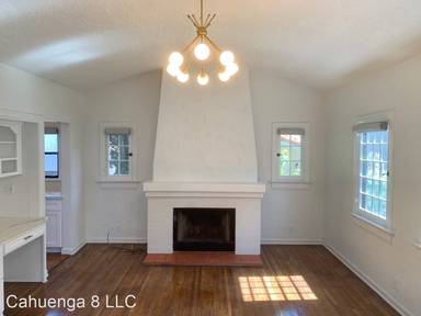 Main picture of 2229 N Cahuenga Blvd