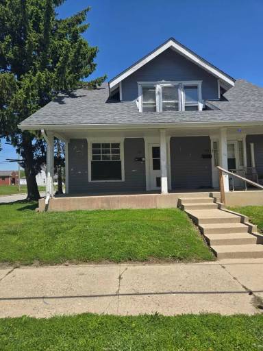 Main picture of 402 E Green St