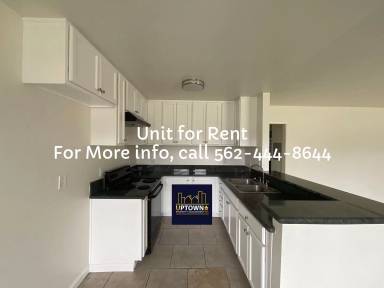 Main picture of 707 E Orangewood Ave