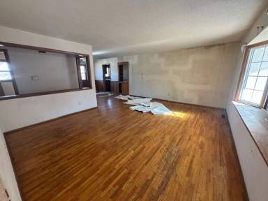 Main picture of 3408 E 12th St