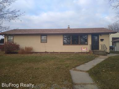 Main picture of 1702 4th Ave NE