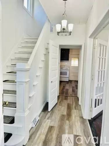 Main picture of 523 N 1st St