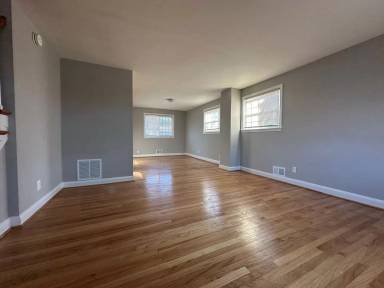 Main picture of 7609 Hillsway Ave