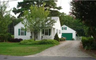 Main picture of 9 Beaconsdale Ln