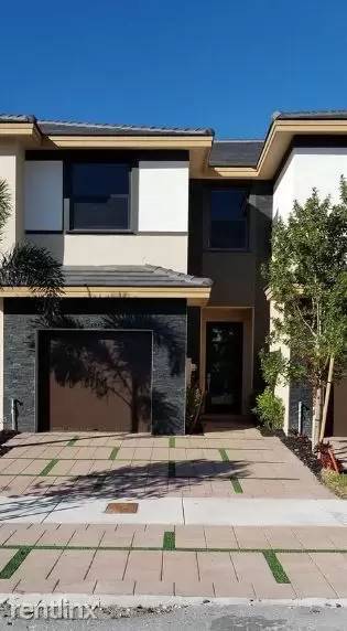Main picture of 15848 NW 91st Ave