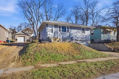 Main picture of 1511 S 24th St