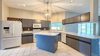 Main picture of 5907 41st St E