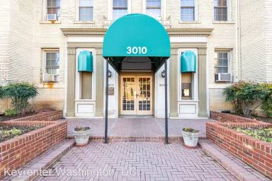 Main picture of 3010 Wisconsin Ave NW