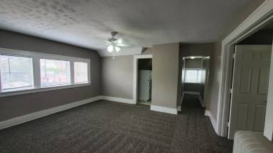 Main picture of 1748 South St