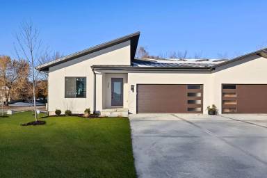 Main picture of 105 Amberwood Ct