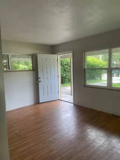 Main picture of 1703 Wilton Ave