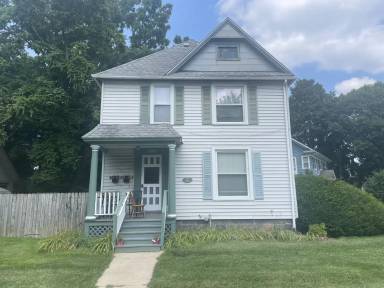 Main picture of 1325 Packard St