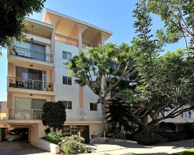 Main picture of 1032 2nd St